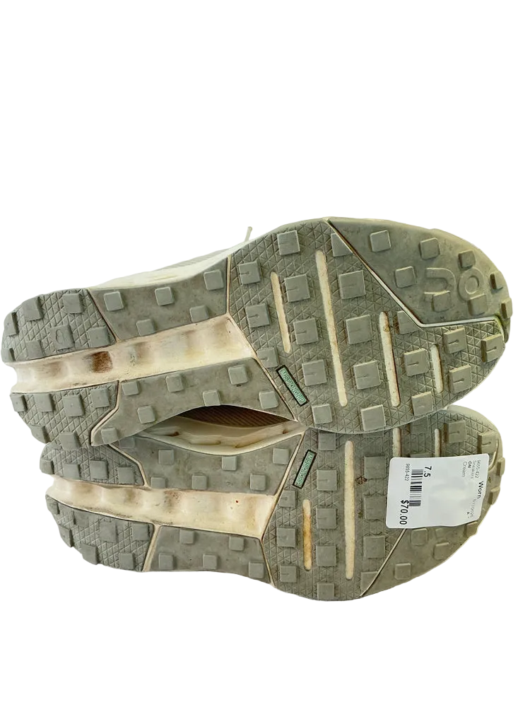 ON Shoe Size 7.5 Cream Sneakers