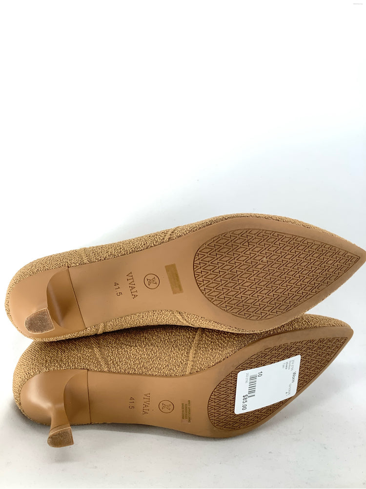 vivaia Shoe Size 10 Tan Booties