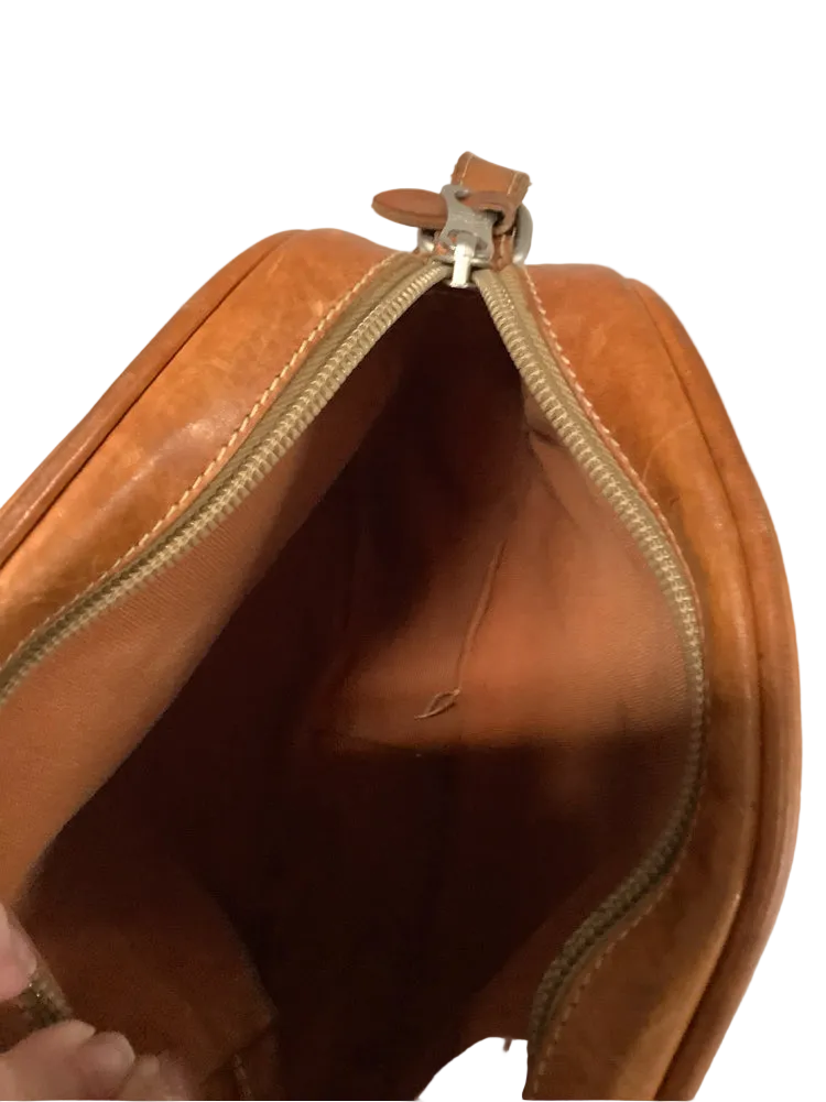 Il Bisonte Tan Handbags