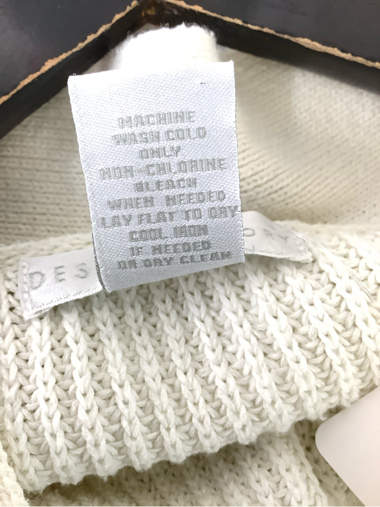 Design History Size X White Sweater