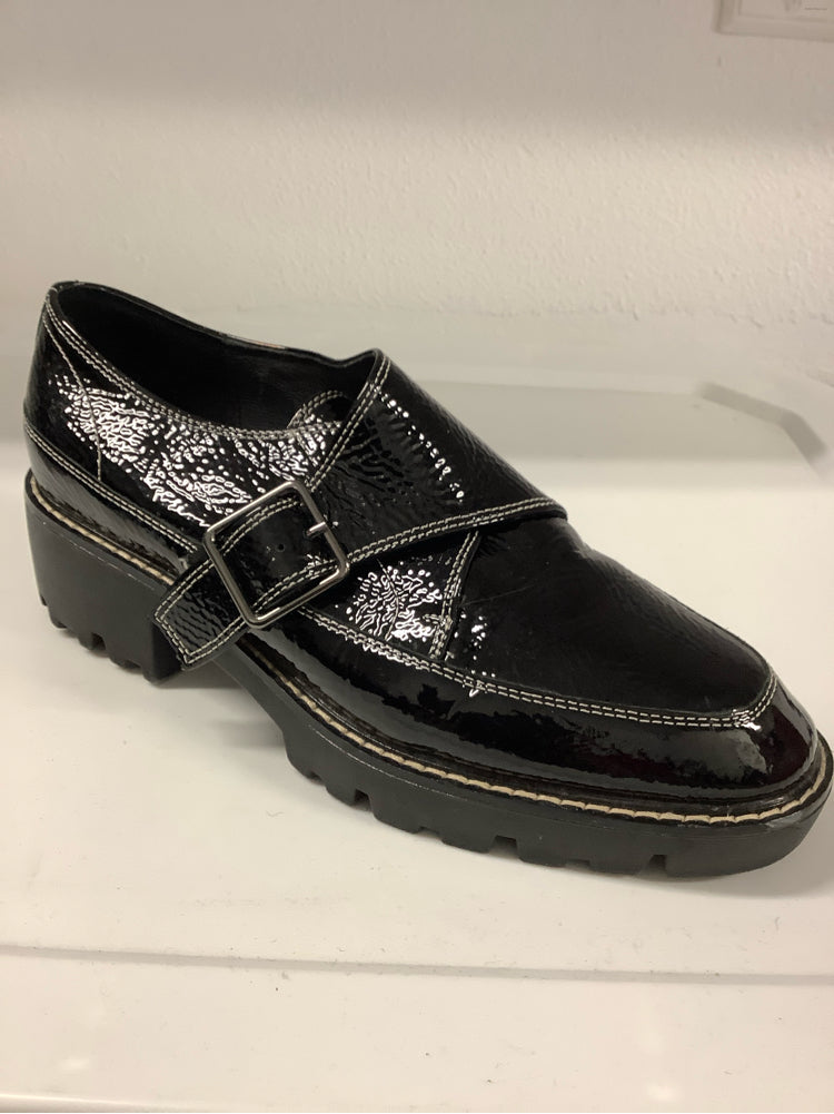 Donald Pliner Shoe Size 8.5 Black Elody Loafers