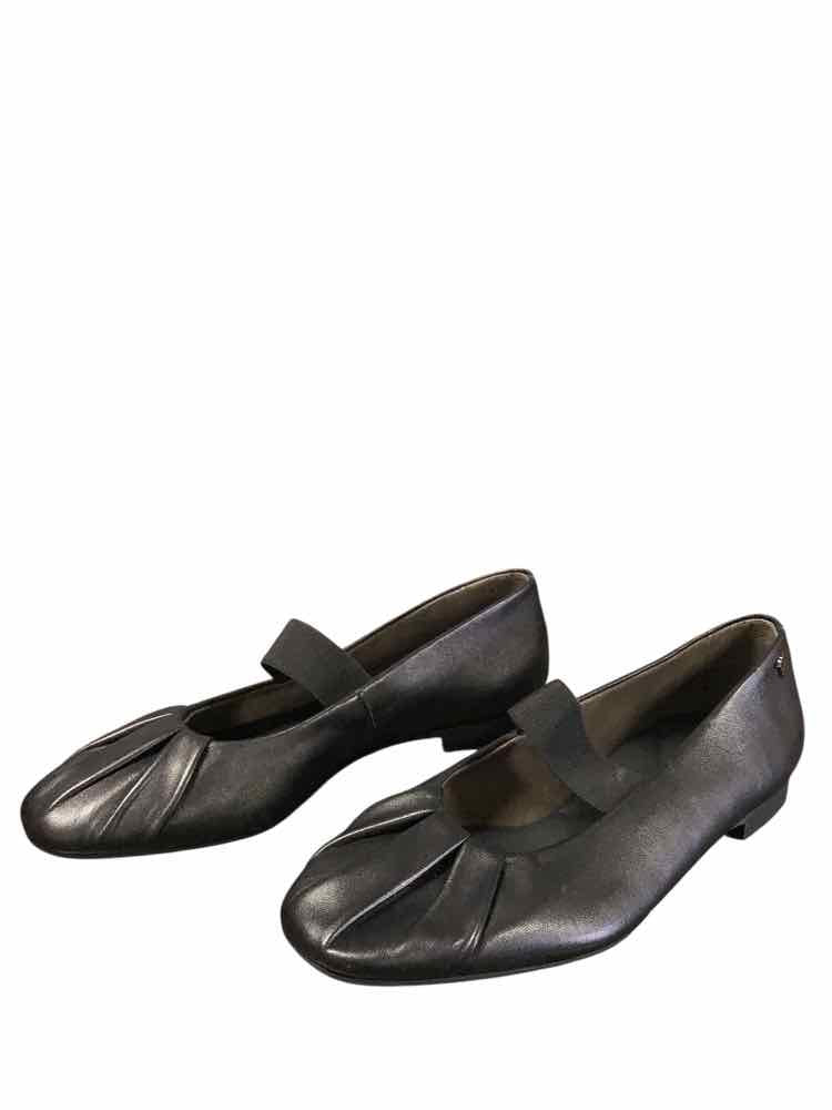 Paul Green Shoe Size 7 Black Vail Flats