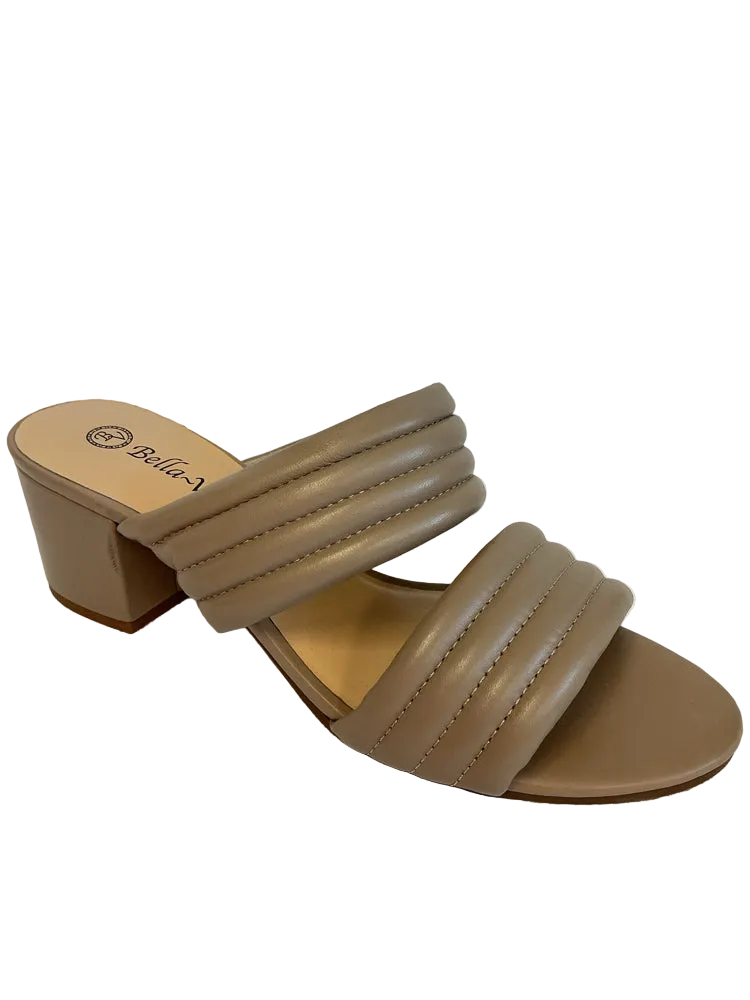 Bella Vita Shoe Size 10 Tan Sandals