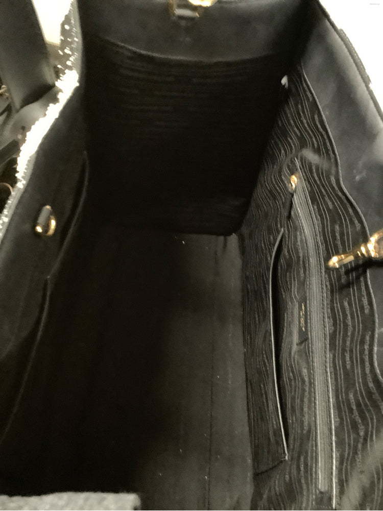 Kate Spade Black & Cream Manhattan Handbags