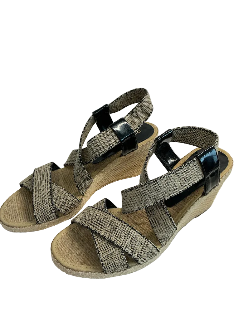 Andre Assous Shoe Size 7 Black & White Wedges