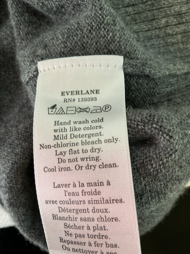 Everlane Size M Gray Sweater