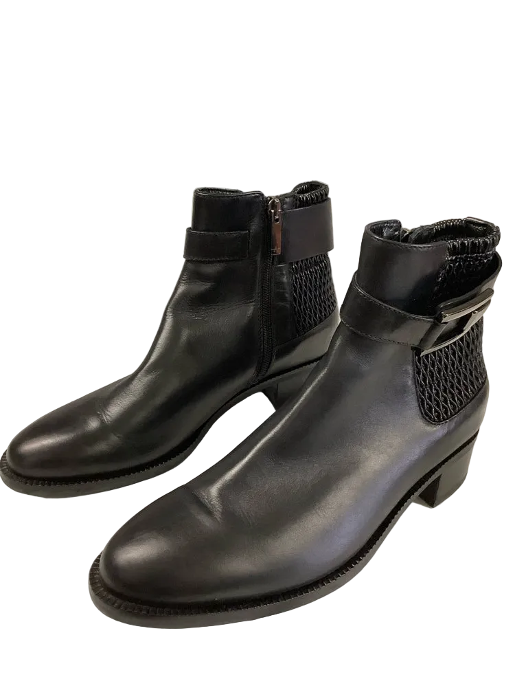 Aquatalia Shoe Size 8.5 Black Odette Booties
