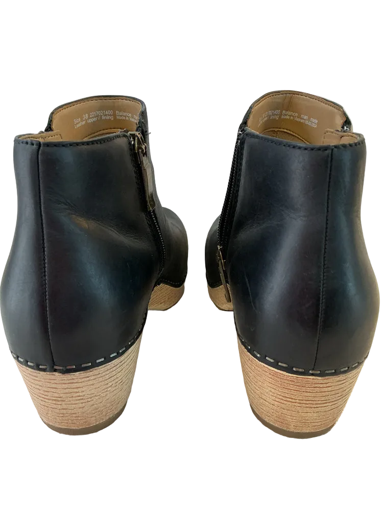 Dansko Shoe Size 7.5 Black Lizanne Booties
