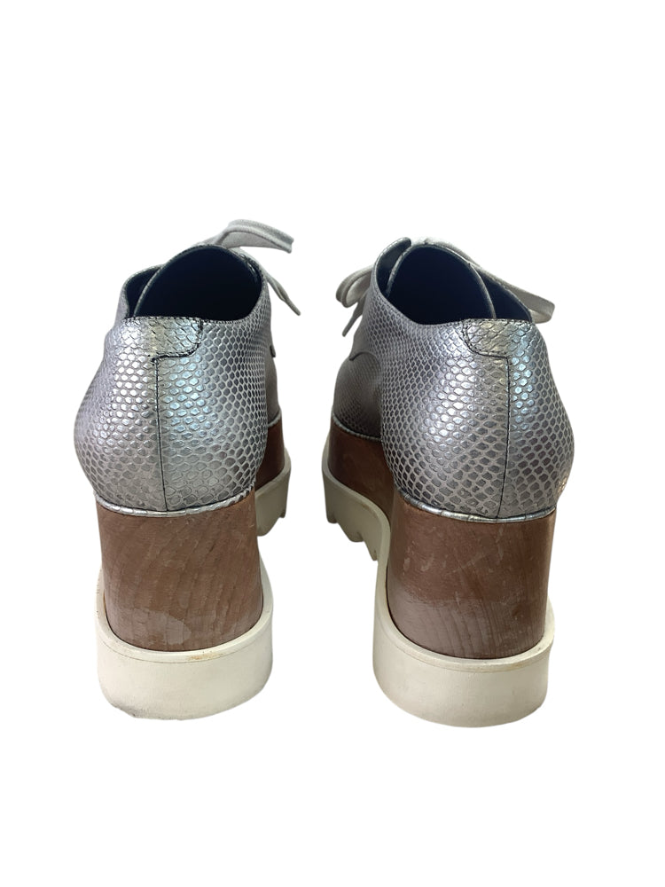 Stella McCartney Shoe Size 9 Silver Flats
