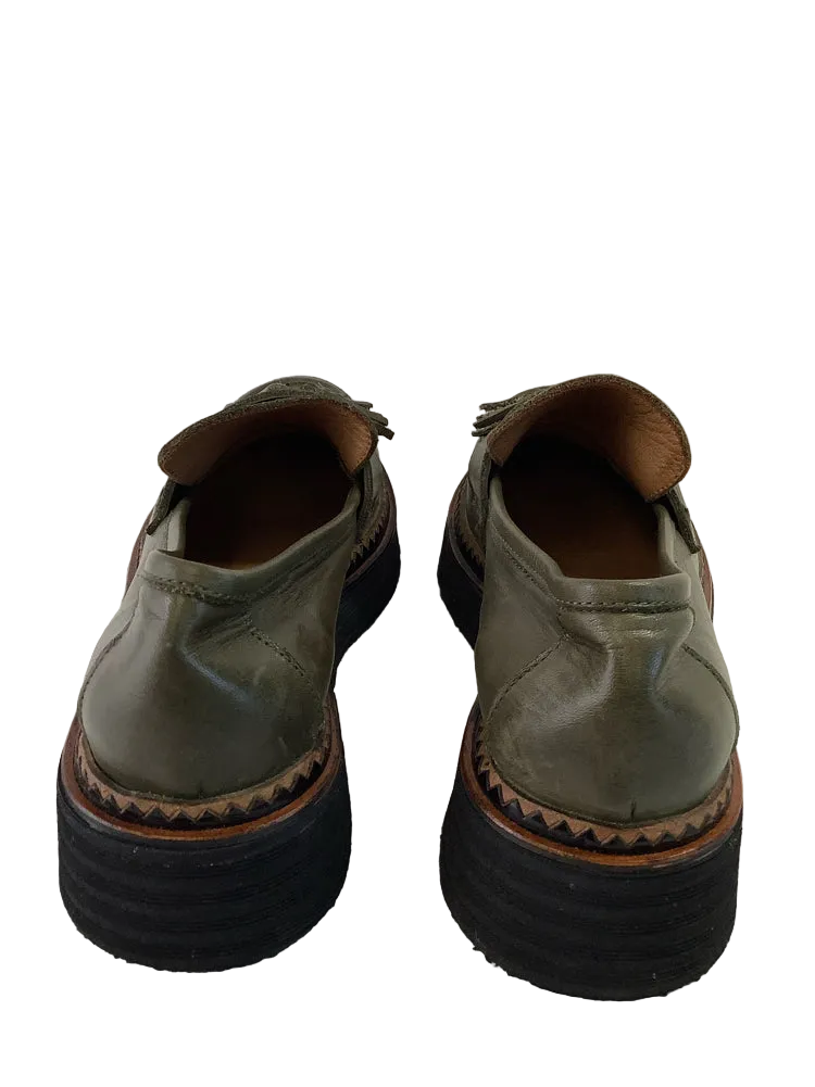 bueno Shoe Size 6 Green Loafers