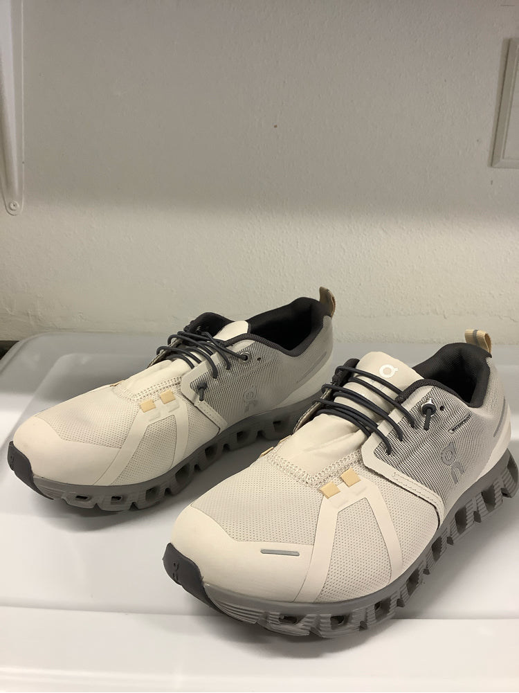 ON Shoe Size 8.5 Gray Cloud 6 Sneakers