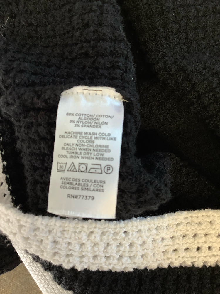 Ann Taylor Size XS Black & White Sweater