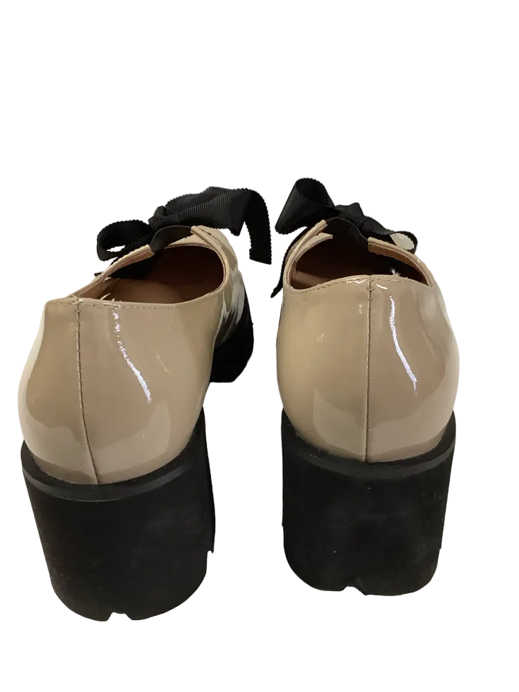 All Black Shoe Size 7.5 Tan & Black Loafers