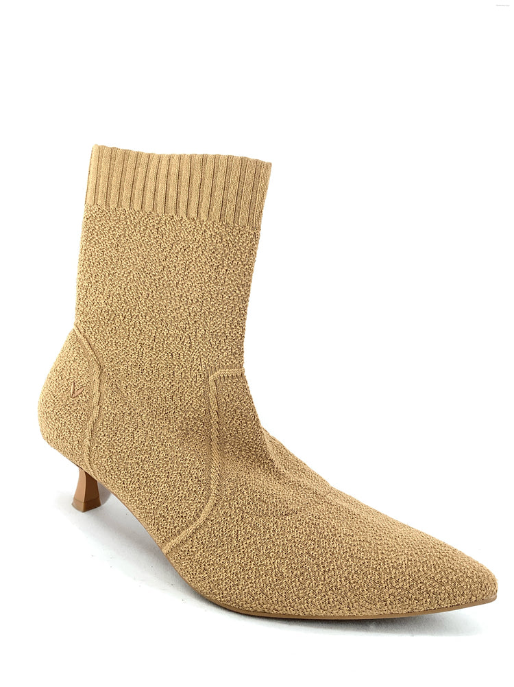 vivaia Shoe Size 10 Tan Booties
