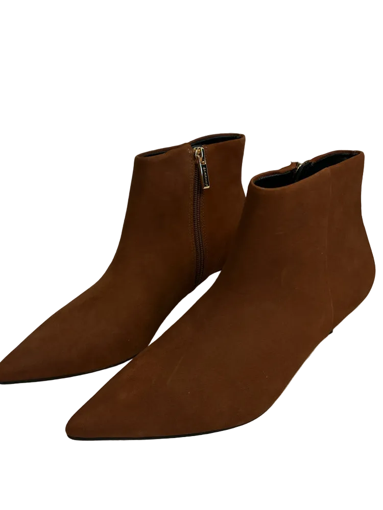 Carrano Shoe Size 7 Brown Booties