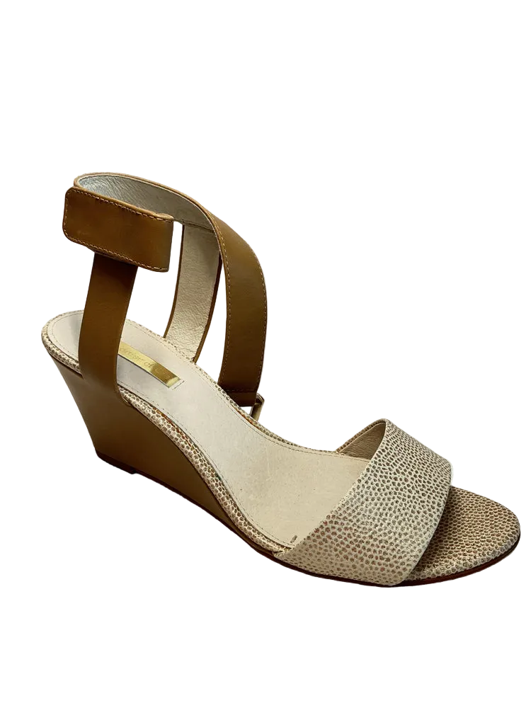 Louise et Cie Shoe Size 9.5 Tan Wedges