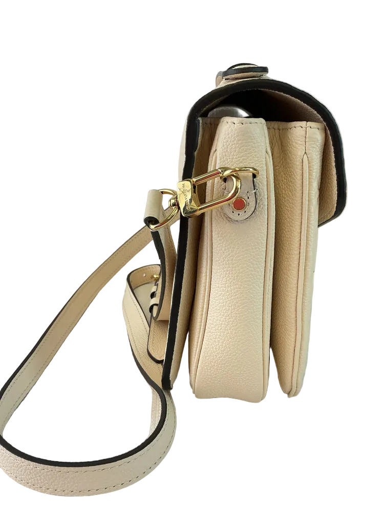 Louis Vuitton Cream Pochette Metis Handbags