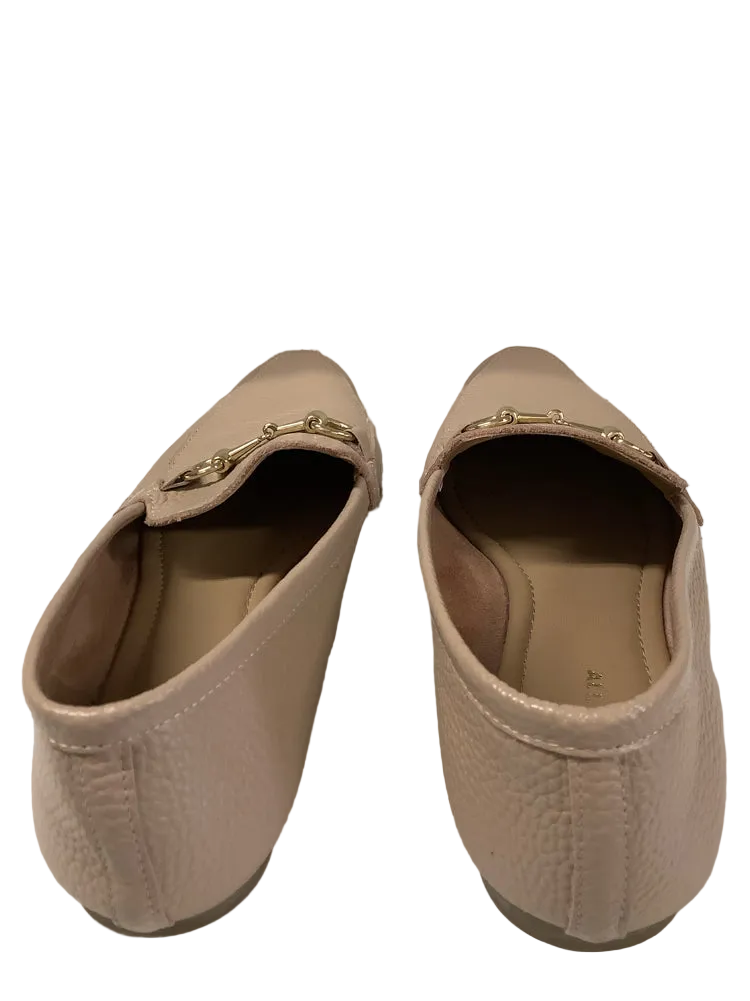 All Black Shoe Size 7.5 Tan Loafers