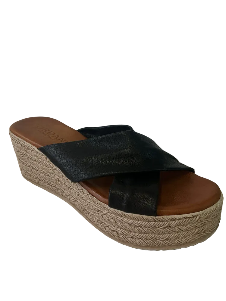 Cordani Shoe Size 9.5 Black Wedges