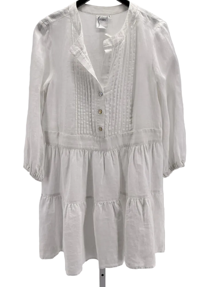 Finley Size M White Dress