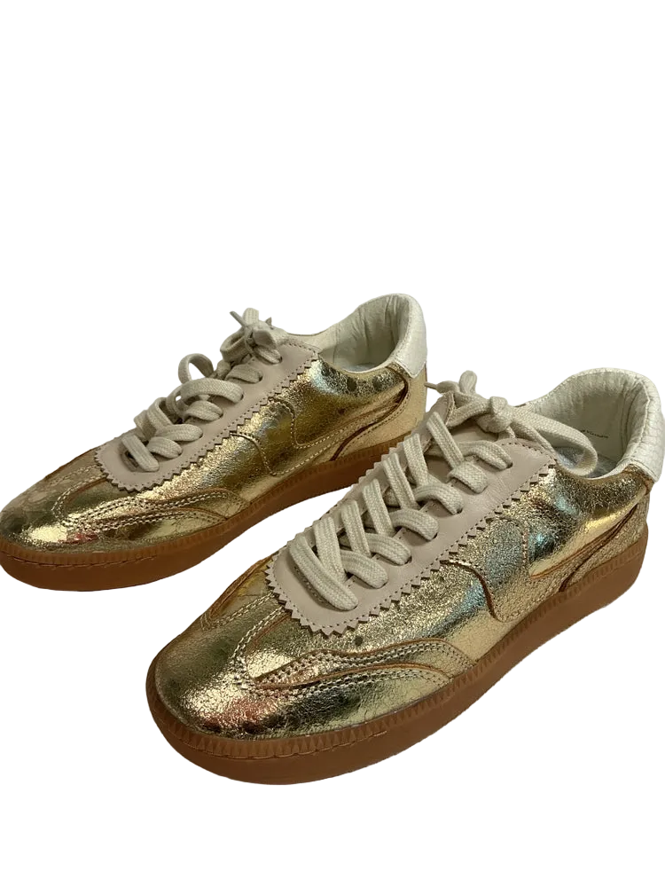 Dolce Vita Shoe Size 7 Gold Sneakers