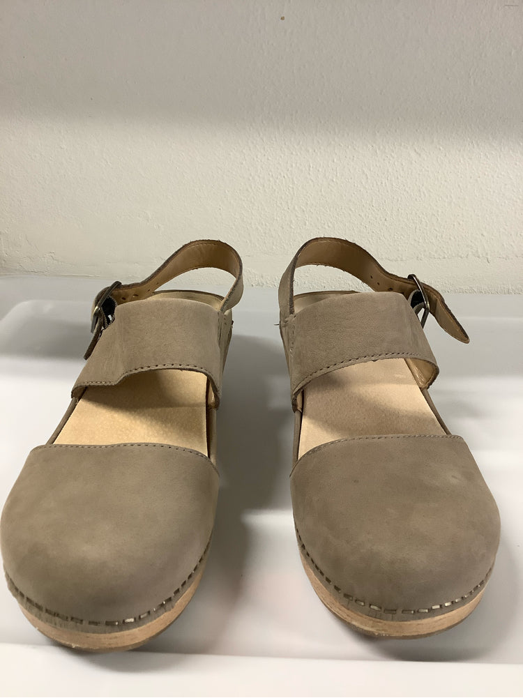 Dansko Shoe Size 5/6 Taupe LUCIA Sandals