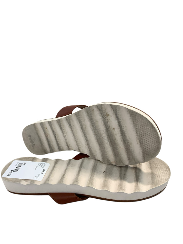 Coach Shoe Size 6.5 Tan Sandals