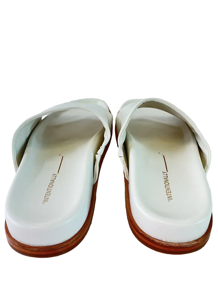 Intentionally Shoe Size 8 Walnut Sandals