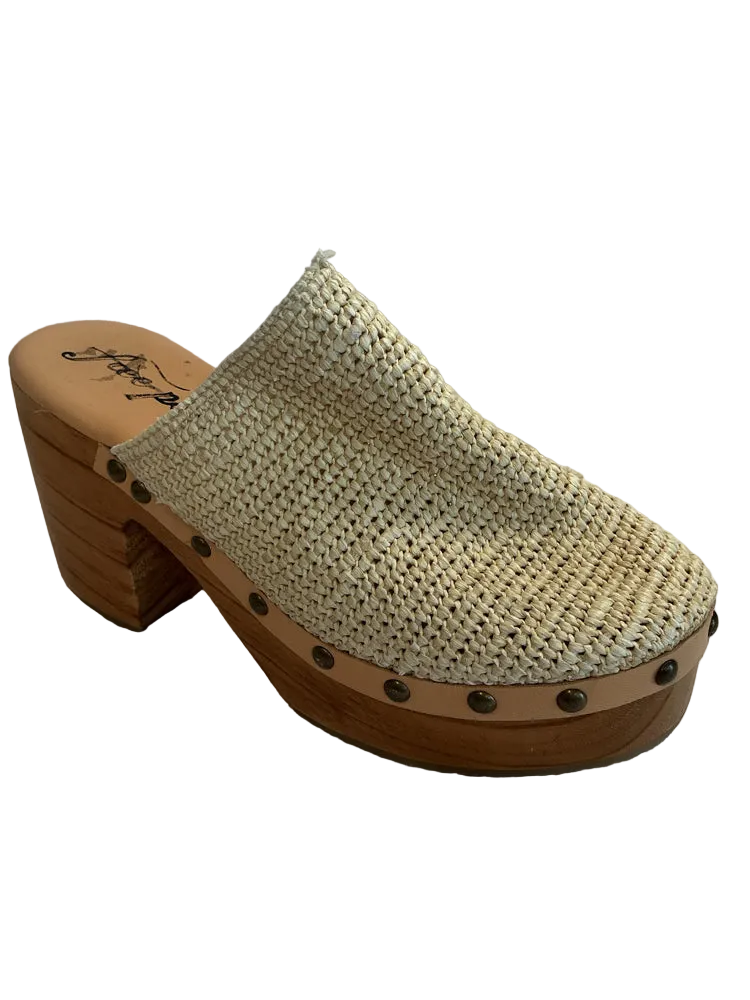 Free People Shoe Size 7.5 Cream Mules