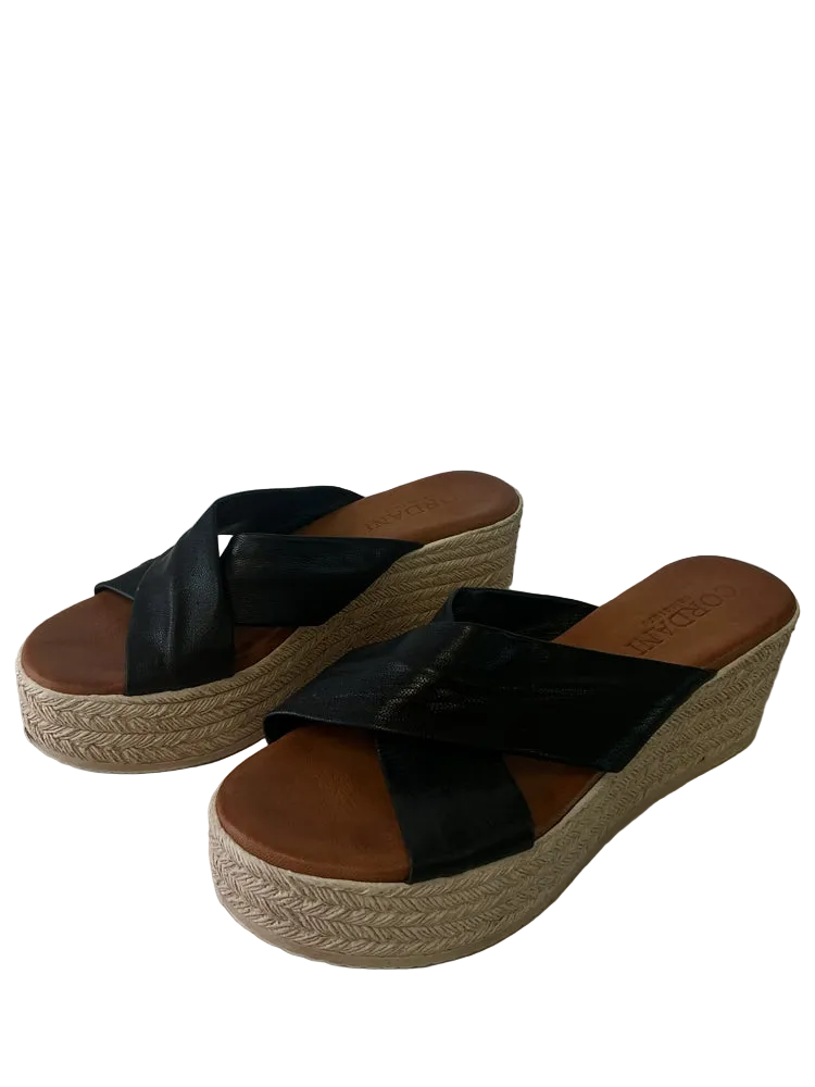 Cordani Shoe Size 9.5 Black Wedges