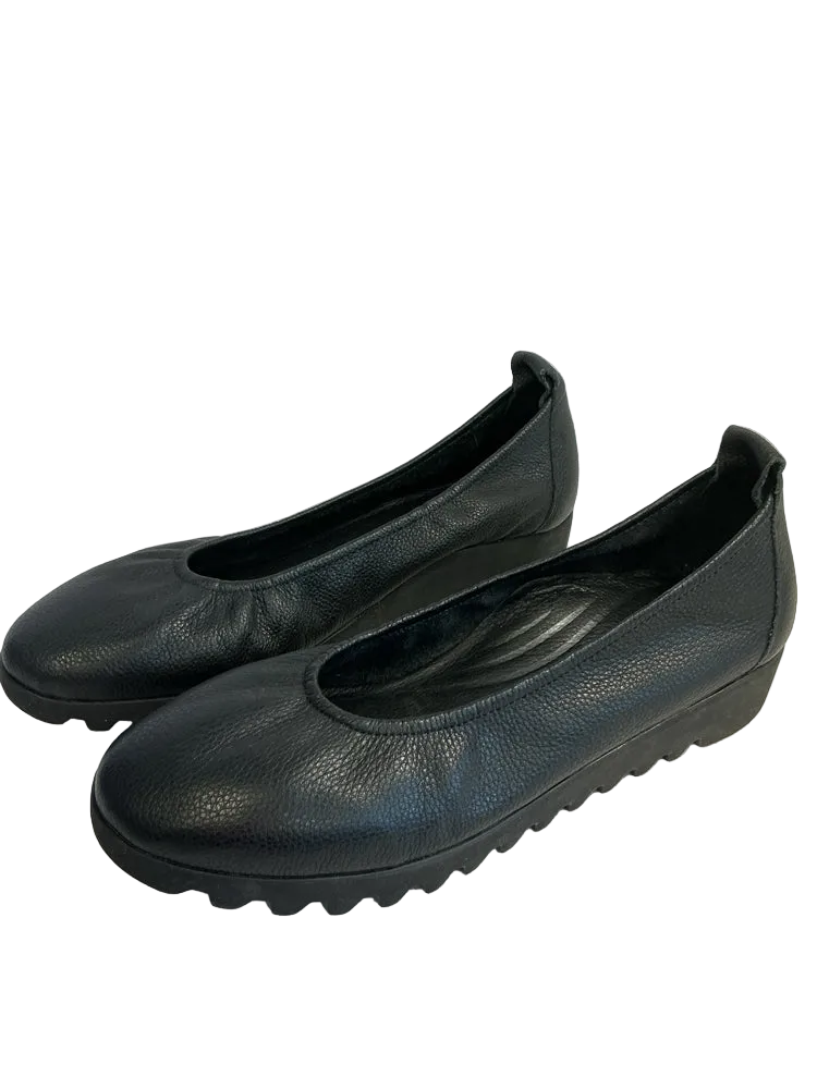 Aetrex Shoe Size 8.5 Black Brianna Flats
