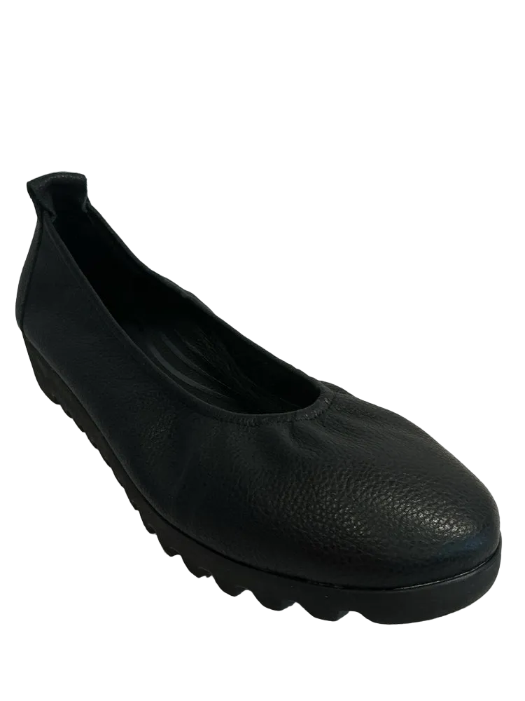 Aetrex Shoe Size 8.5 Black Brianna Flats