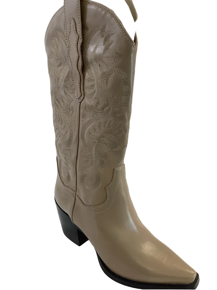 Jeffrey Campbell Shoe Size 5.5 Tan Boots