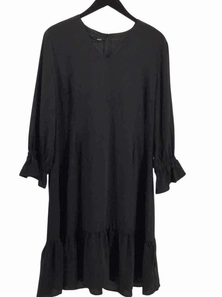 Ming Wang Size M Black Dress