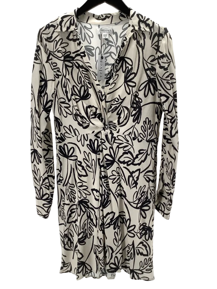 Velvet by Graham Spencer Size M White & black Stephie Dress