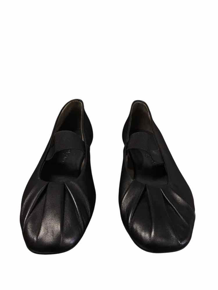 Paul Green Shoe Size 7 Black Vail Flats