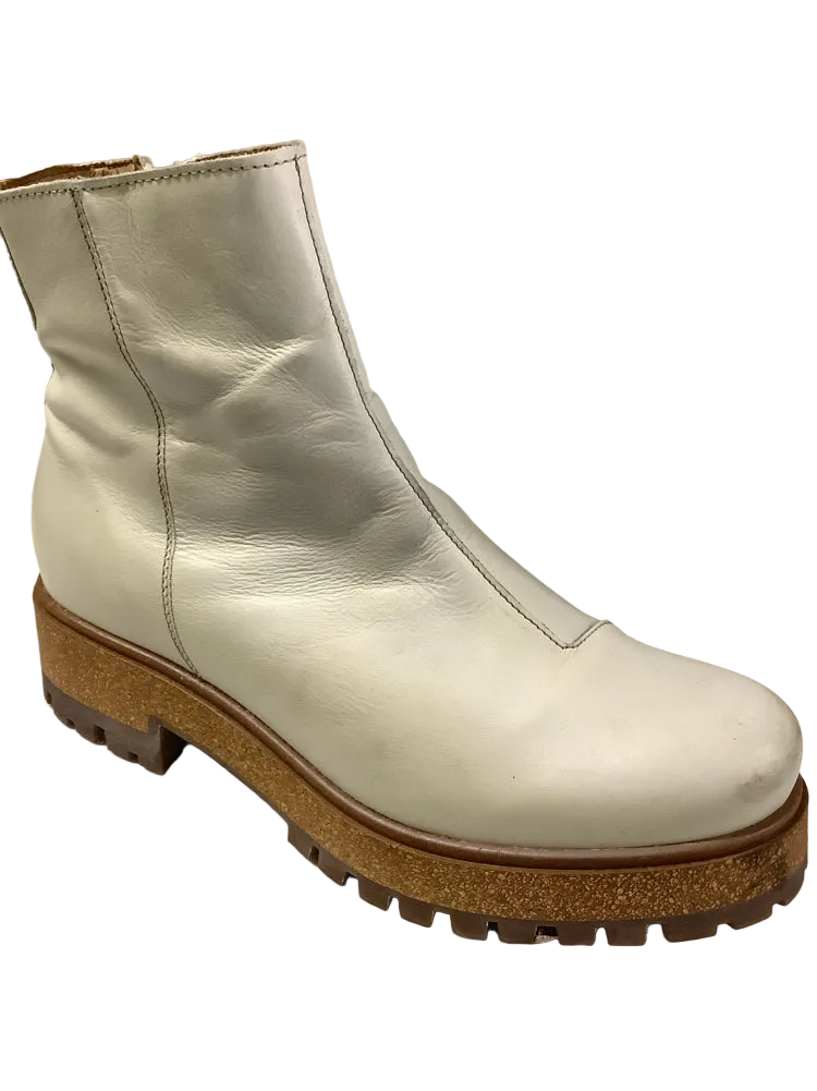 Taos Shoe Size 7.5 Cream Downtown Booties