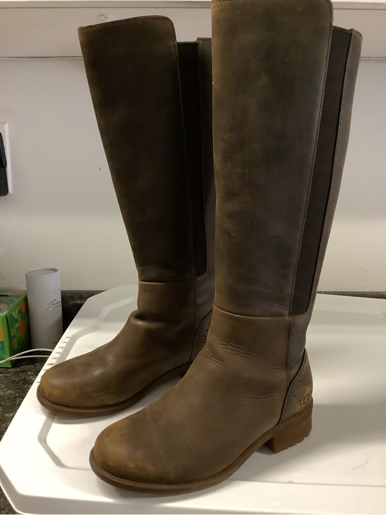 Ugg Shoe Size 7 Brown Vinson Boots