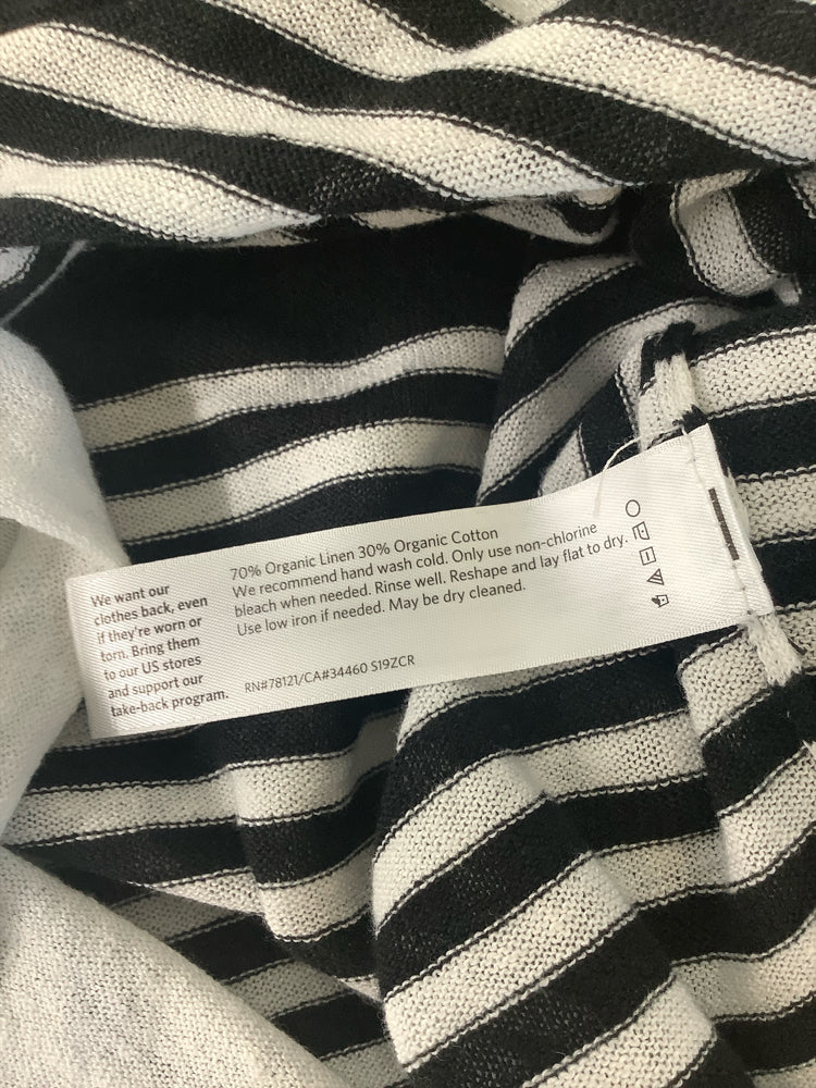 Eileen Fisher Size XS Black & White Shirt