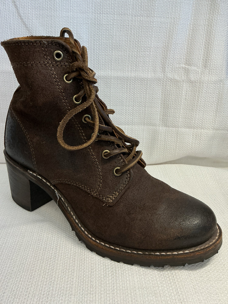 Frye Shoe Size 8 Brown sabrinA Booties