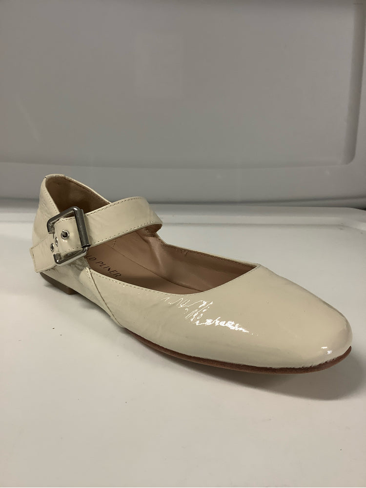 Donald Pliner Shoe Size 8 Cream Liane Mary Jane