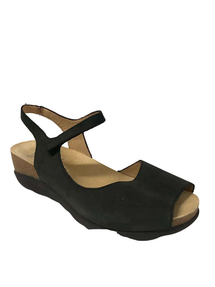 Dansko Shoe Size 8.5 Black Marcy Sandals
