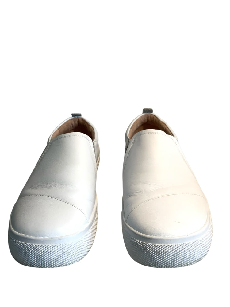 Taos Shoe Size 9.5 White Twin Gore Lux Sneakers