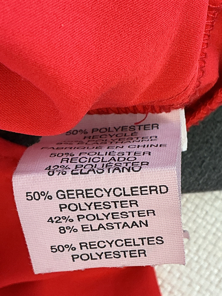 vuori Size M Red Shorts