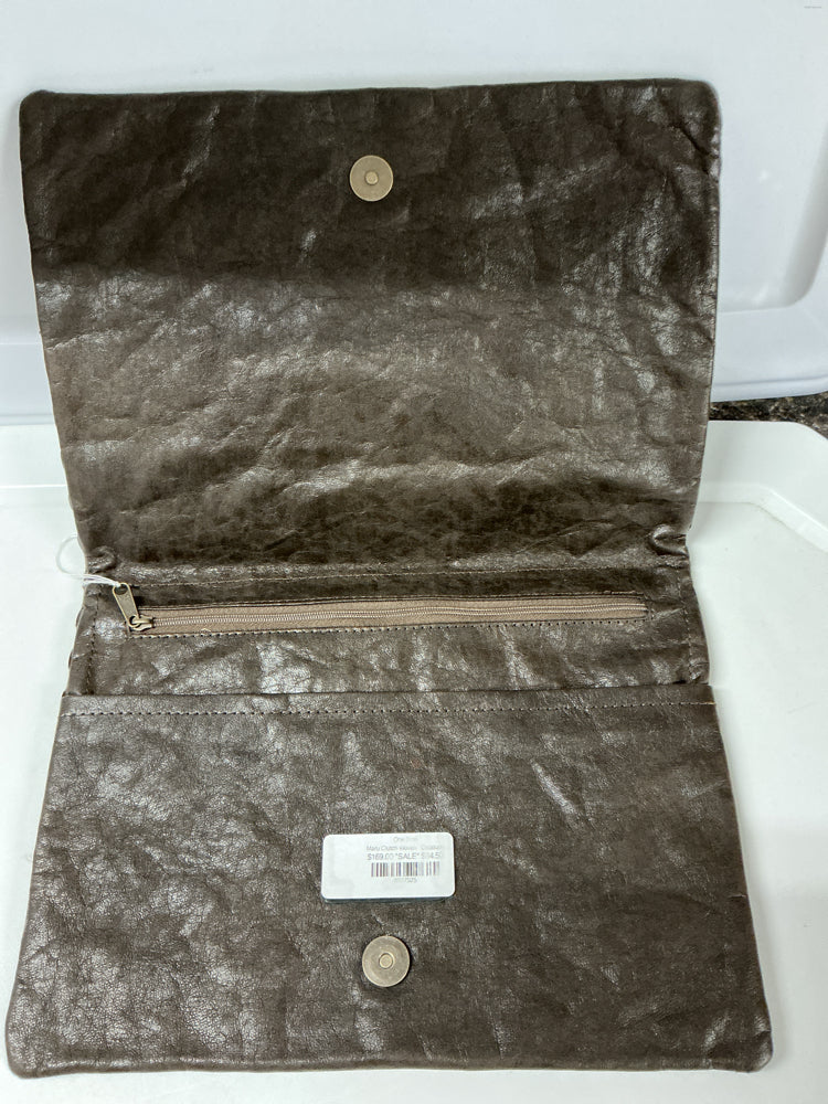 Uashmama Brown Maru Clutch