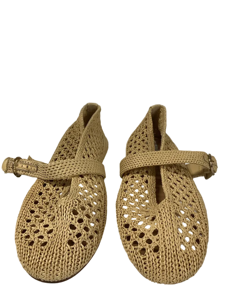 Steve Madden Shoe Size 8 Tan Alara Flats