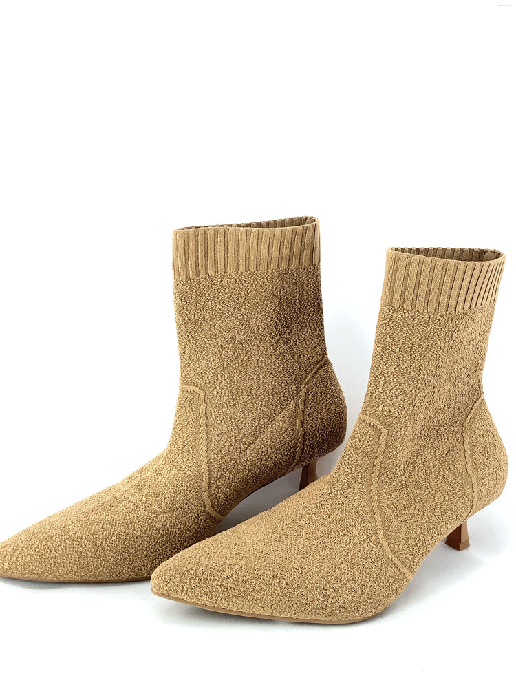 vivaia Shoe Size 10 Tan Booties