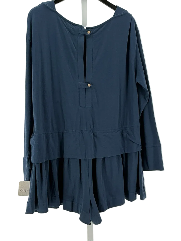 free-est Size M Blue Shirt