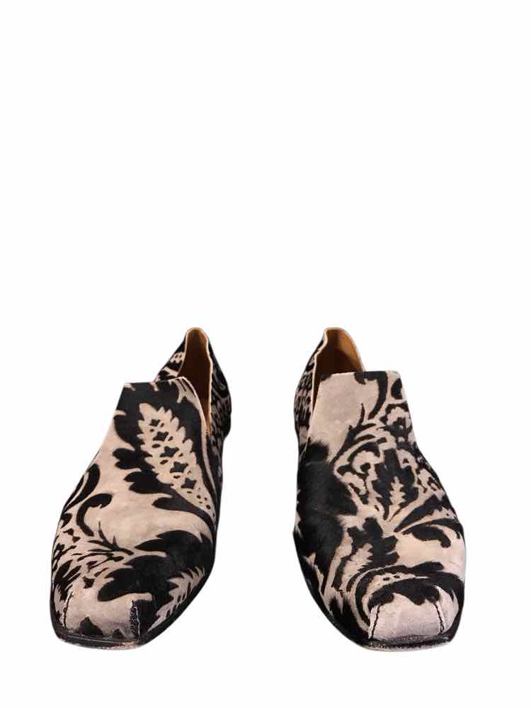 Cliff Dweller Shoe Size 9 Black & Gray Flats