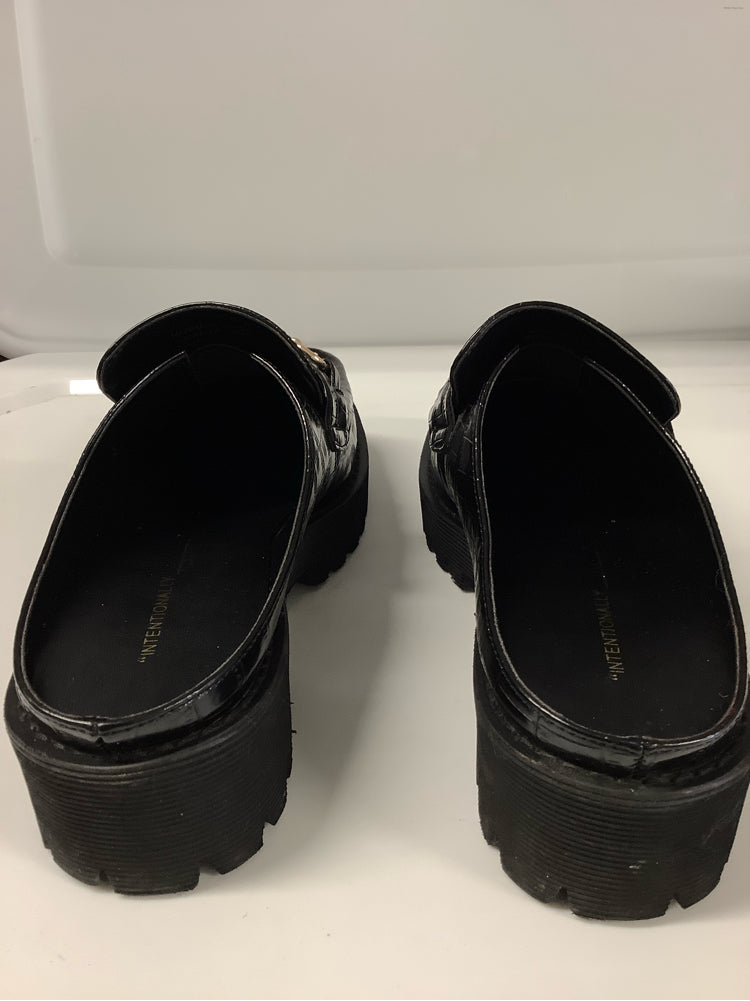 Intentionally Blank Shoe Size 7 Black Kowloon Mules